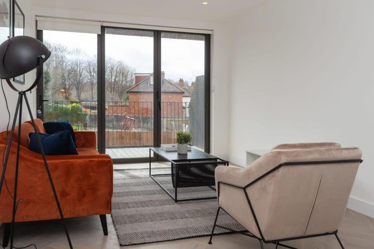 Modern 2 Bedroom In Wimbledon * Londres
