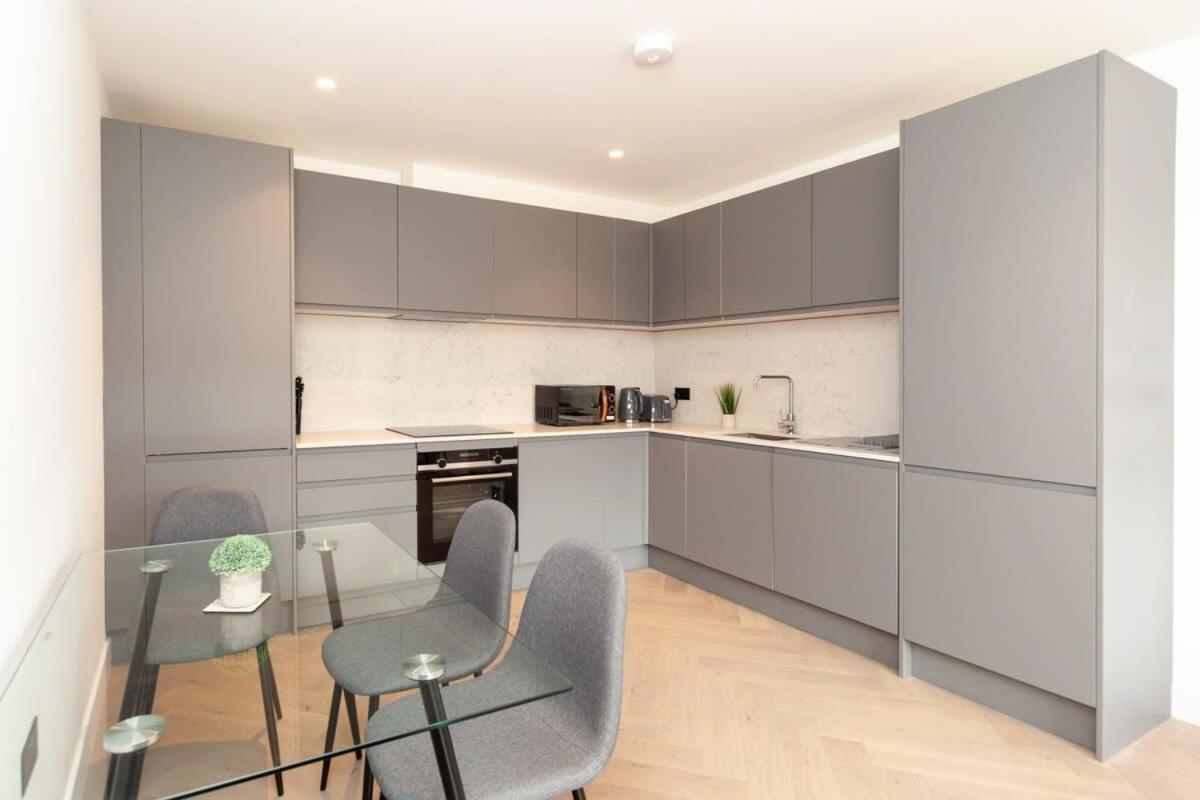 Modern 2 Bedroom In Wimbledon Appartement *